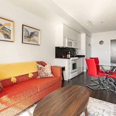 Luxury Downtown Lakeview & City View Condo Toronto Eksteriør billede