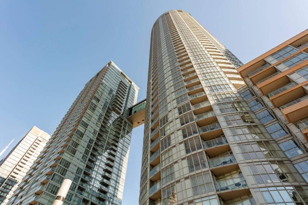 Luxury Downtown Lakeview & City View Condo Toronto Eksteriør billede